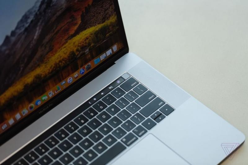 Macbook Pro 2018 vẫn chưa khắc phục hoàn toàn lỗi dính phím