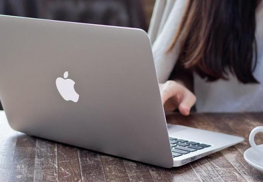 Apple Sẽ Sớm Ra Mắt Laptop Mỏng Nhẹ Mới Với Cấu Hình Vô Cùng Mạnh Mẽ 5e51fcef5ca2c.jpeg