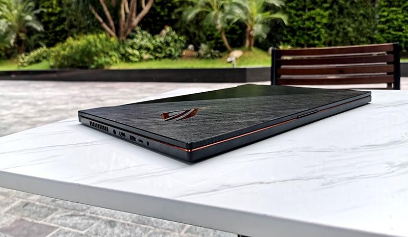 ASUS ROG Zephyrus S GX701: Laptop chơi game có màn hình lên đến 17 inch nhỏ gọn