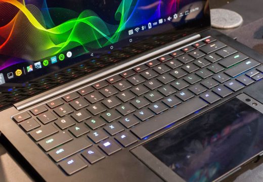 [ces18] Project Linda: Chiếc “laptop Rỗng Ruột” Dành Cho Razer Phone 5e36438b7df30.jpeg