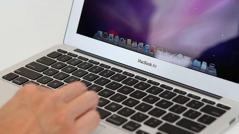 Apple “đùng đùng” tuyên bố không trình làng MacBook Air