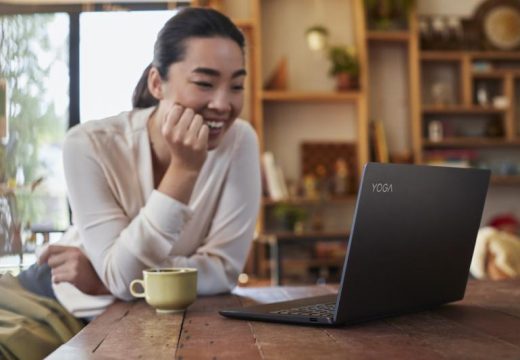 Lenovo Yoga S740 Trình Làng Với Một Loạt Các Tính Năng Thông Minh 5e46155959002.jpeg