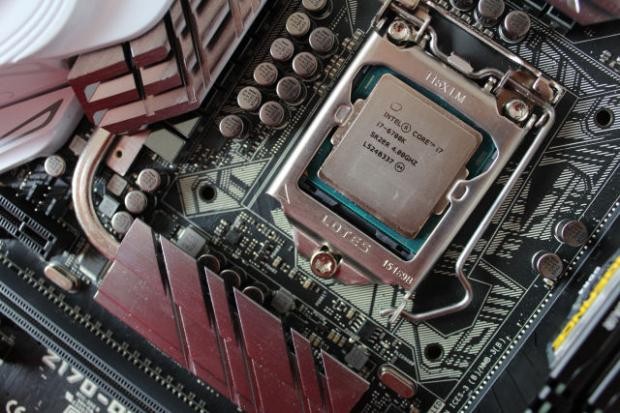 Máy tính – Chip Skylake của Intel gặp lỗi, có thể khiến máy tính “đóng băng”