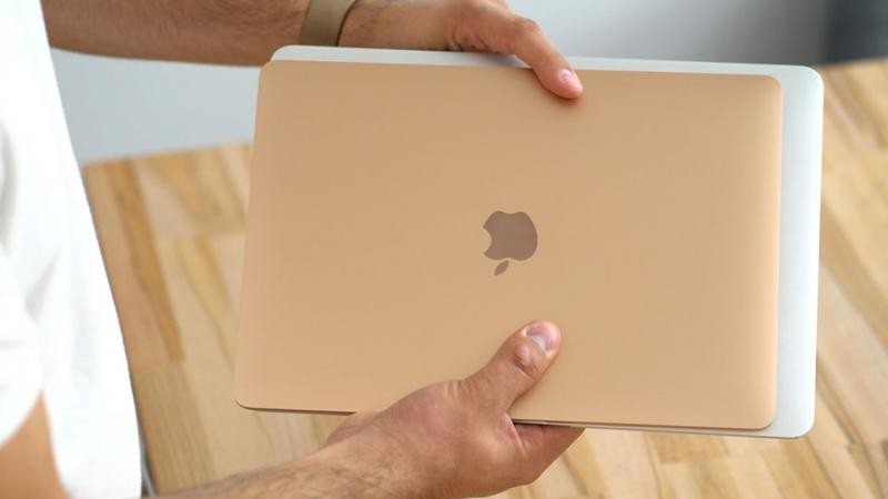 Liệu MacBook Air 2018 có đáng mua hơn phiên bản cũ với giá cao hơn 200 USD